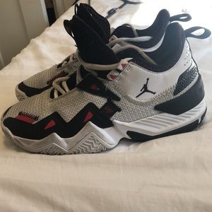 Boys size 5 Jordans